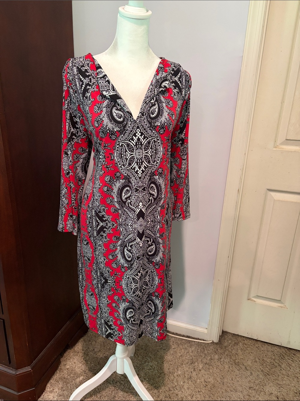Nicole Miller Red and Black Paisley V-Neck Long Sleeve Midi Dress